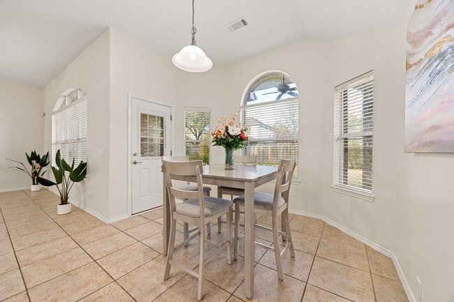 Building Photo - 19914 Sagebrush Cove