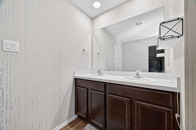 Building Photo - 40347 Blossom Vly Ln
