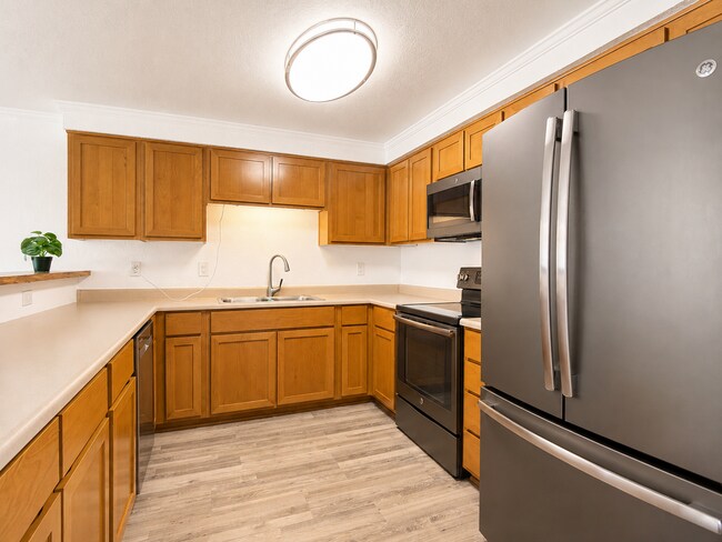 Building Photo - 510 SE 157th Ave