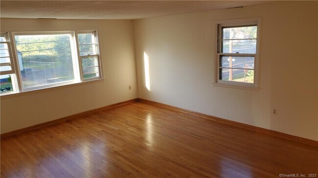 Building Photo - 38 Landin St