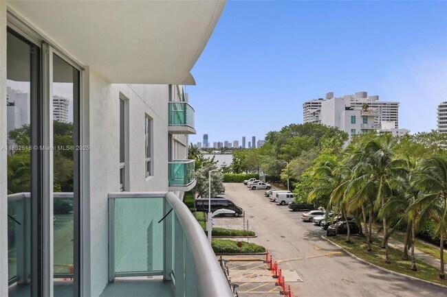Building Photo - 1500 Bay Rd