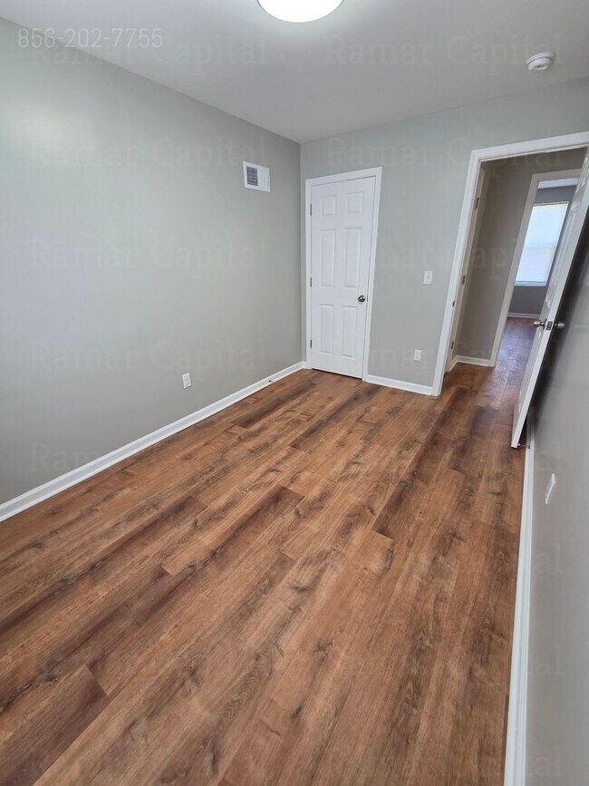 Building Photo - Charming 3-Bedroom Home with Spacious Gated Yard