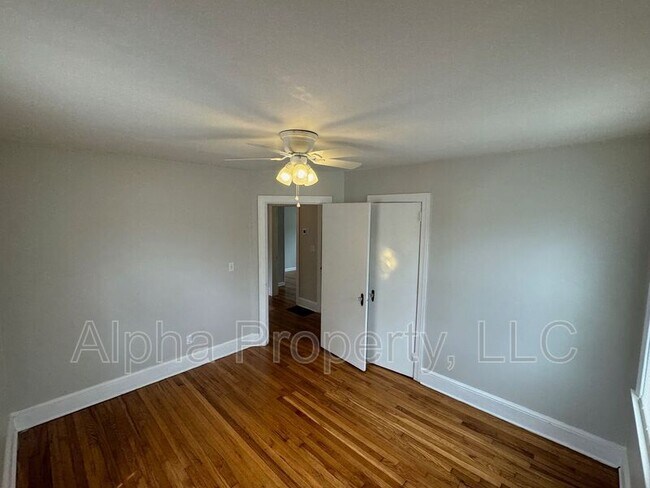 Building Photo - 117 Vanderbilt Cir