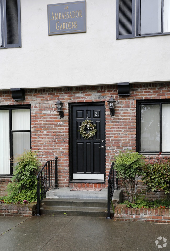 Building Photo - cho1720