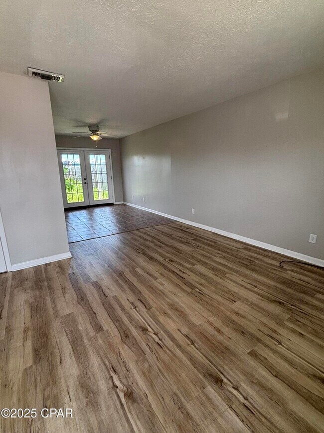 Building Photo - 8003 Beach Dr