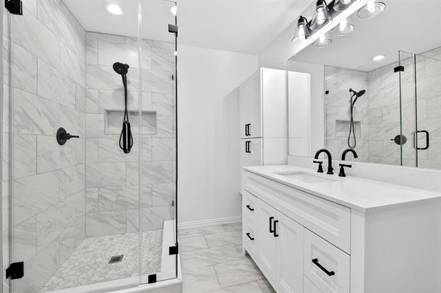 Building Photo - 2169 Hunt Club Trail