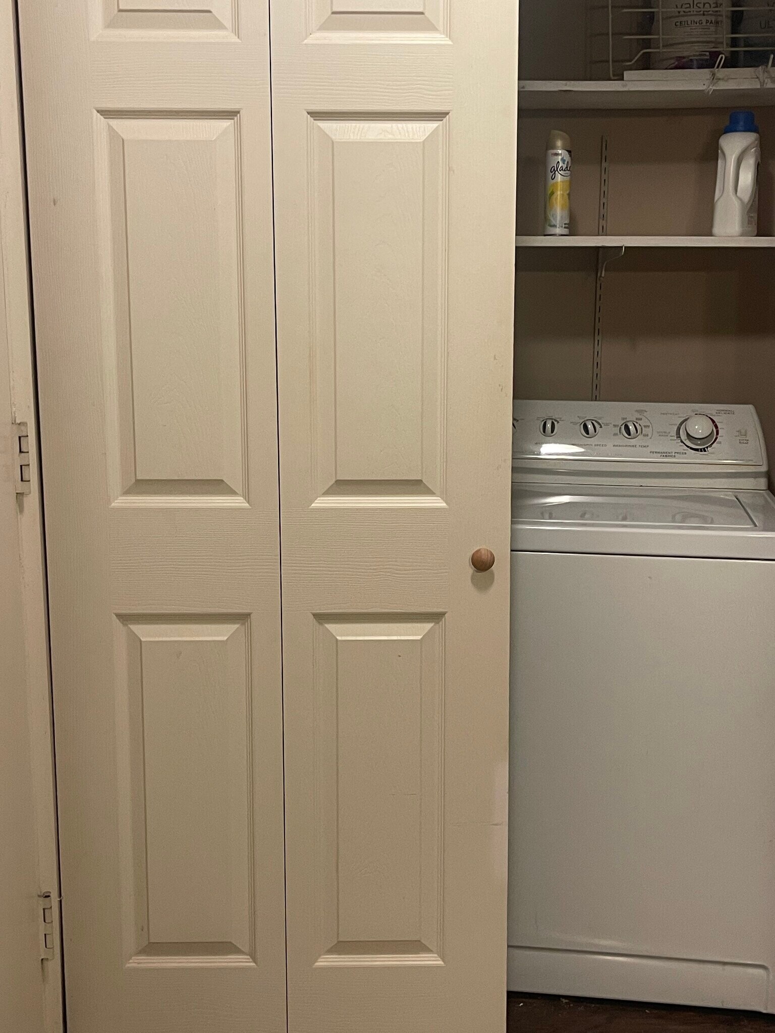 Building Photo - 283 Alpine Dr