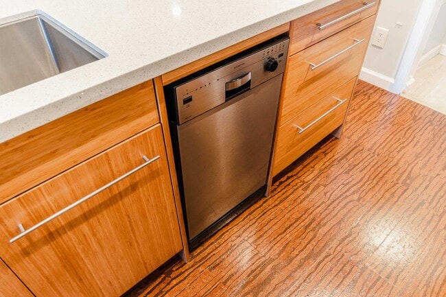 Building Photo - 653 St Francis Blvd