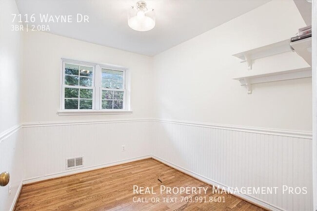 Building Photo - 7116 Wayne Dr