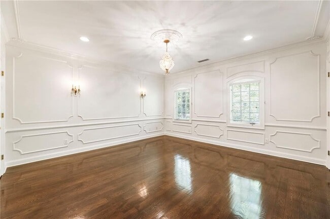 Building Photo - 2485 W Wesley Rd NW