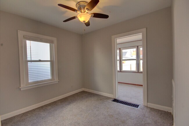 Building Photo - Charming 2 bed bungalow