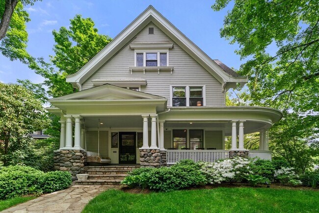 Primary Photo - 23 Chestnut St