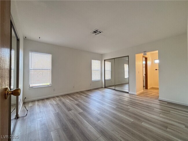 Building Photo - 1341 Del Mar St