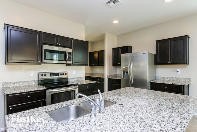Building Photo - 10386 E Marigold Ln
