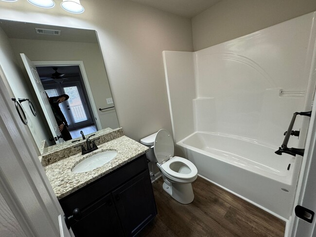 Building Photo - 4 Bedroom/4Bath off Will Hunter Rd. Pre-leasing Now!