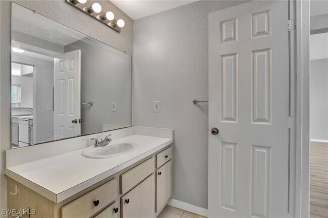 Building Photo - 23710 Walden Center Dr