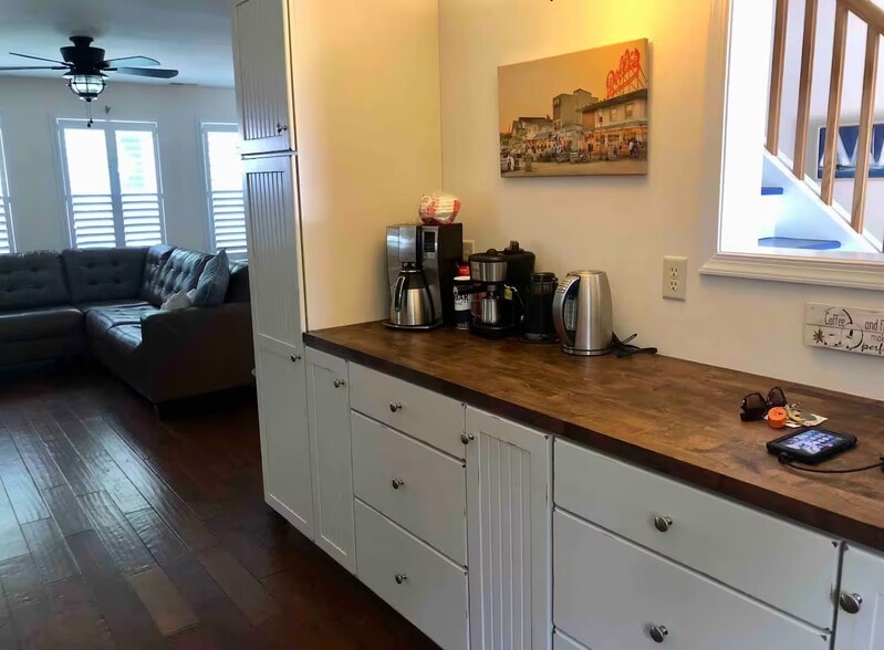 Kitchen - 23166 Bridgeway Ct E