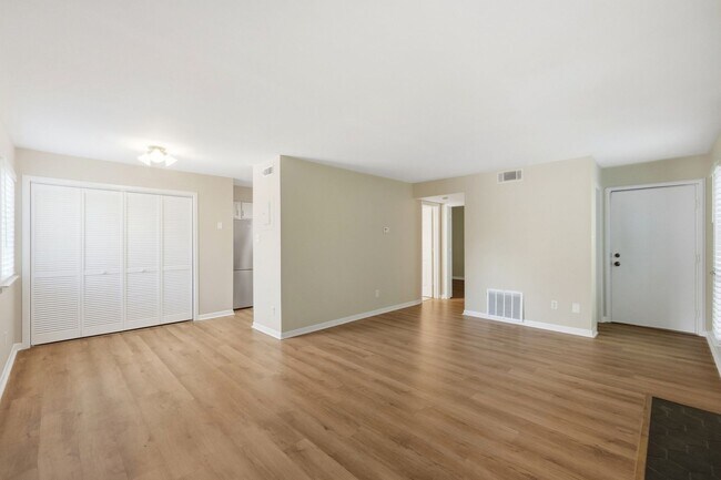 Building Photo - 6132 Heath Ridge Ct