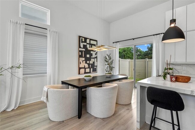 Building Photo - 503 W Canton Ave