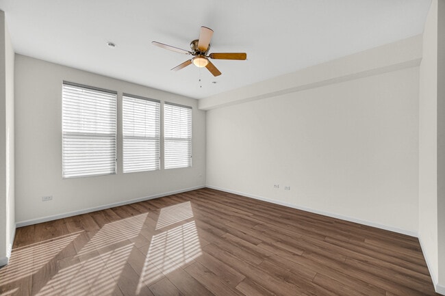 Building Photo - 2260 Horseshoe Cir