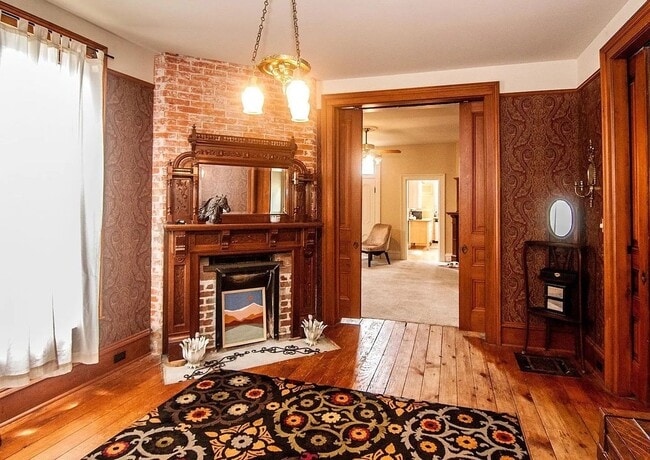 Building Photo - Gorgeous 19th Century Victorian showpiece