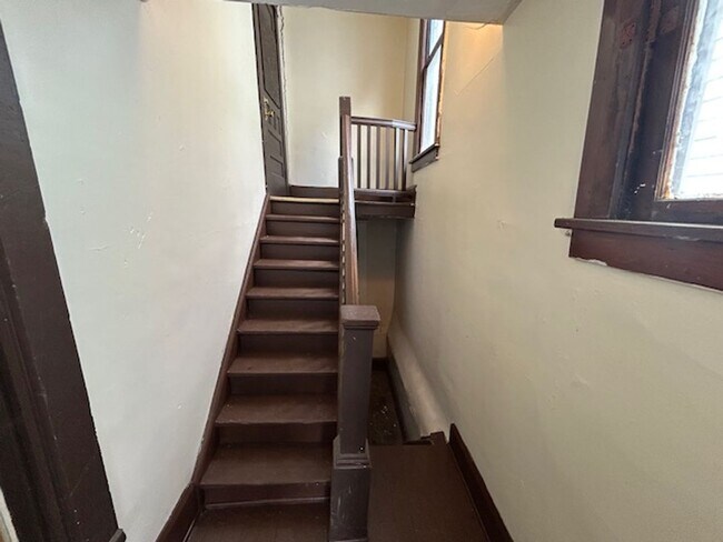 Building Photo - 1309 Middle Ave