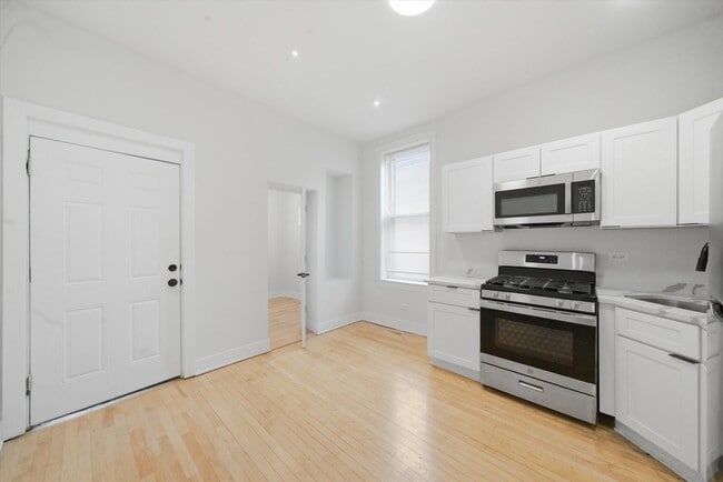 Building Photo - 2345 W 23rd Pl