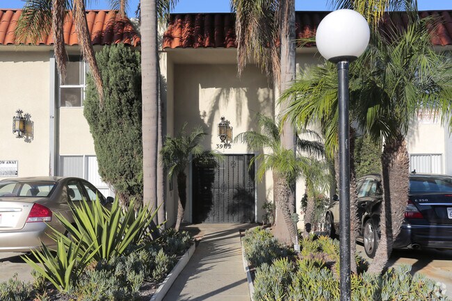 Entrance - Aldea at Hamilton