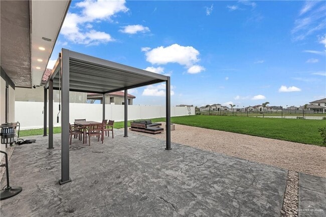 Building Photo - 4712 Estancia Pkwy