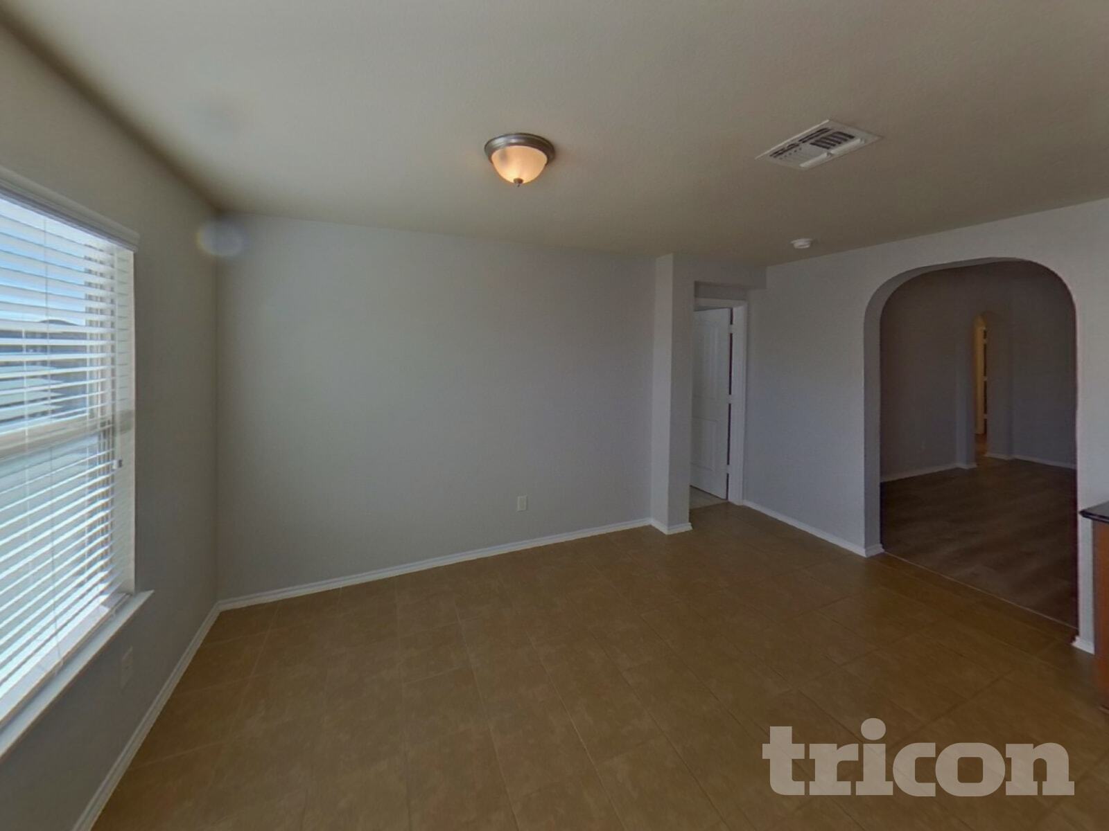 Building Photo - 336 Carlyle St