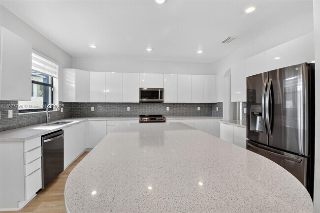 Building Photo - 7176 Sandgrace Ln