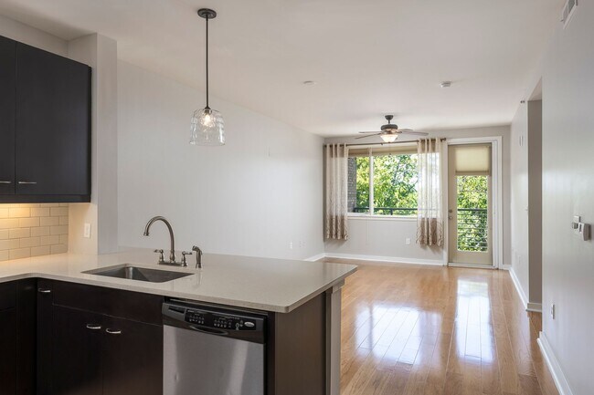 Building Photo - 200 Manufacturers Rd