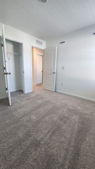 Building Photo - 3314 Vesara Dr