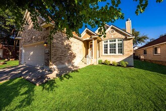 Building Photo - Gated Community - Resort Amenities