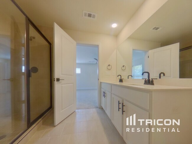 Building Photo - 432 Cantrell Dr