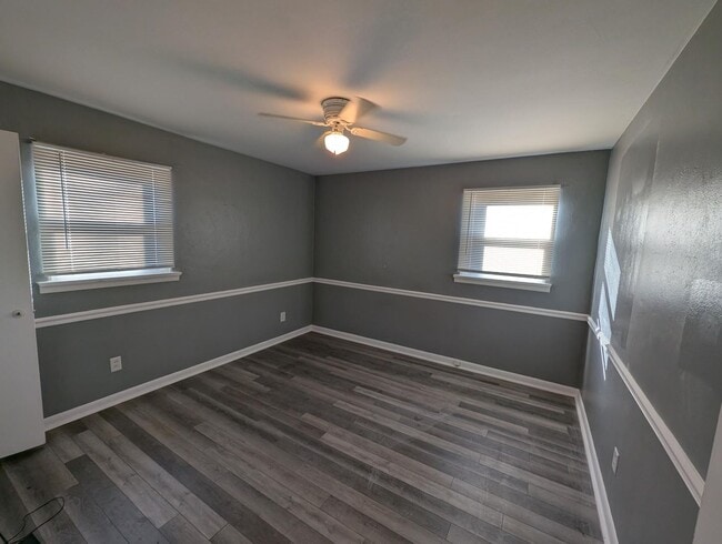 Building Photo - Best of Berkley Bungalow