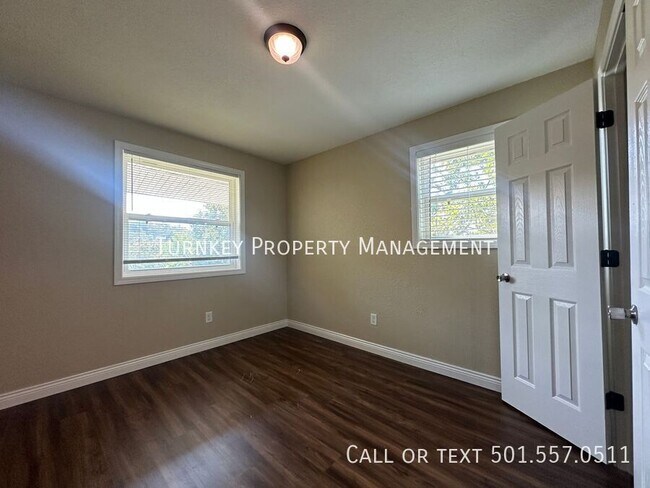 Building Photo - 5101 N Walnut Rd