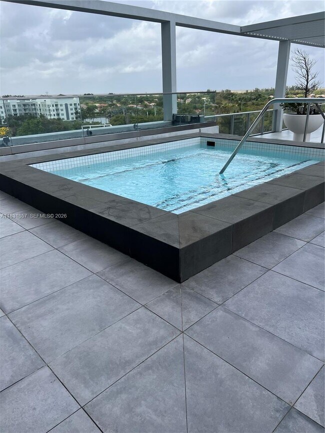 Building Photo - 2000 Metropica Wy