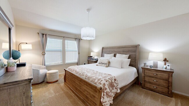 Building Photo - Stunning 4 bedroom home in pristine condition!!!