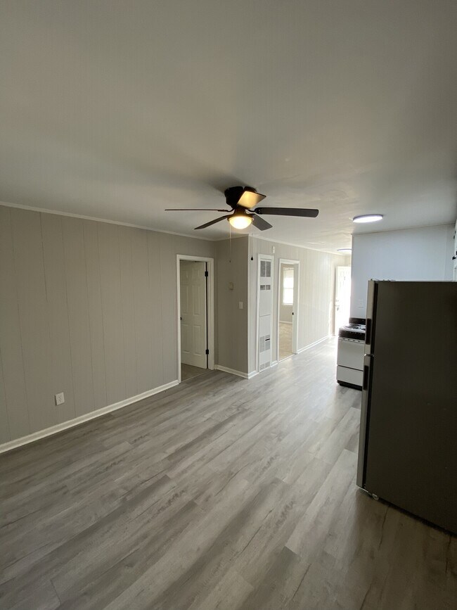 Building Photo - 913 N Weldon St