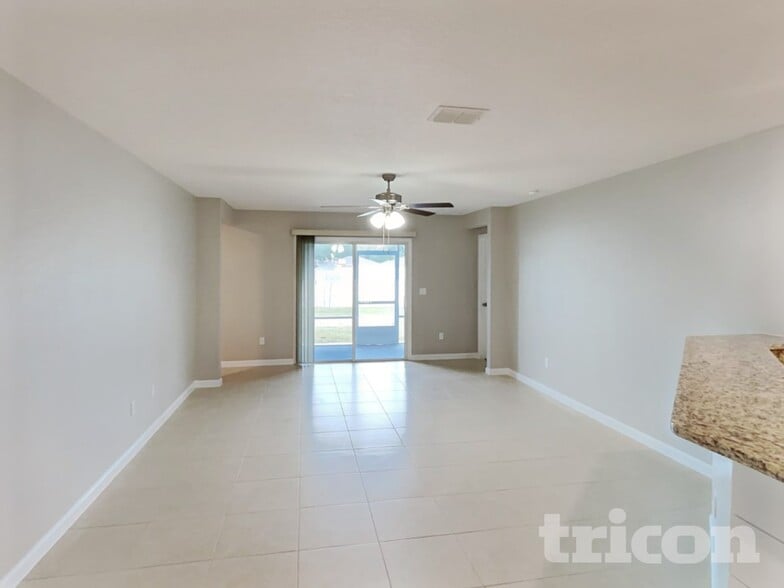 Building Photo - 77298 Mosswood Dr