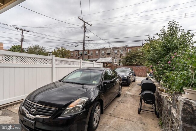 Building Photo - 365 Bonsal St