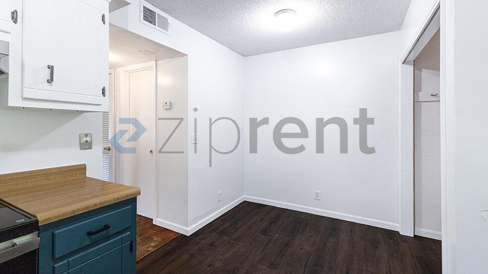 Building Photo - 626 Netherlands Dr