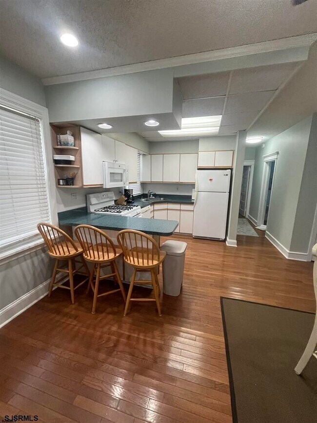 Building Photo - 15 N Melbourne Ave