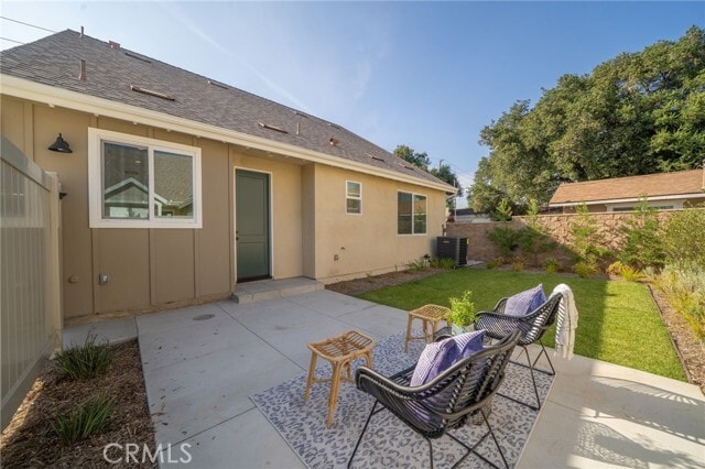 Building Photo - 798 N Amelia Ave