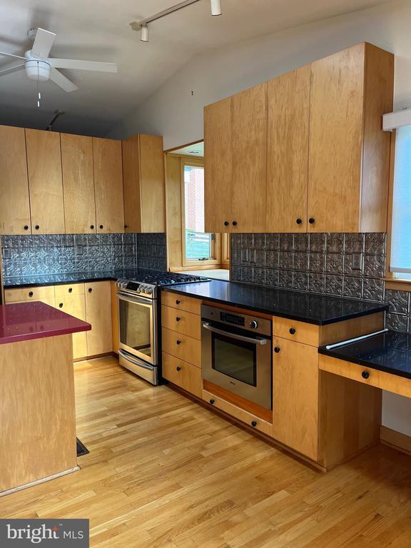 Building Photo - 1104 Milroy Ct