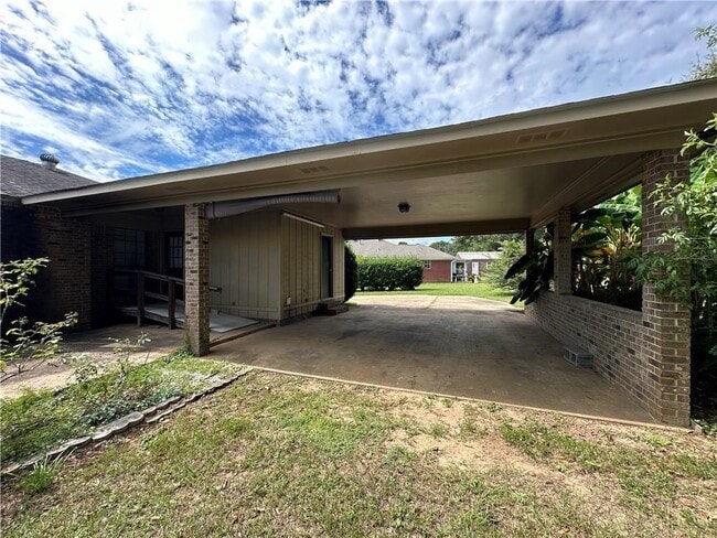 Building Photo - 6750 Browder Dr