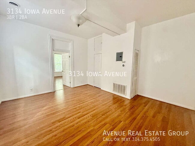 Building Photo - 3134 Iowa Ave