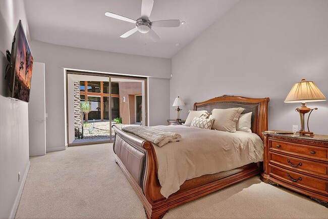 Building Photo - 9 Rockcrest