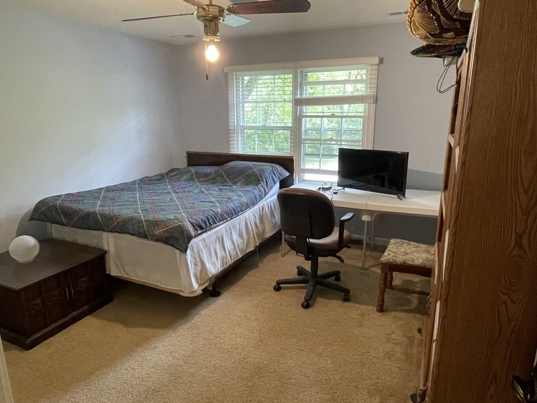 room 1 - 725 Purdue St